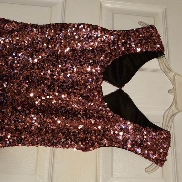 Dress - Picture 2 of 3